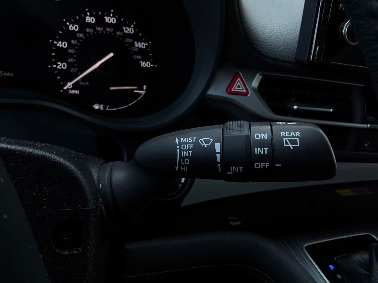 Used 2025 Toyota Sienna XLE FWD image 43
