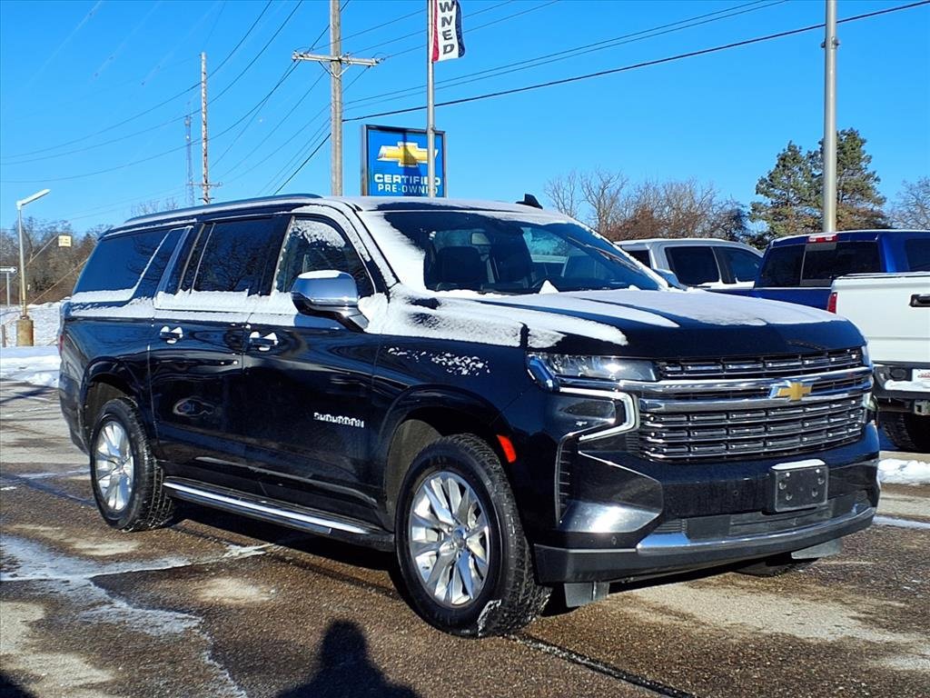 Used 2023 Chevrolet Suburban Premier image 3
