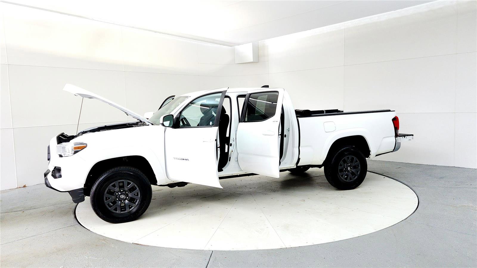 Certified 2023 Toyota Tacoma SR5 image 10