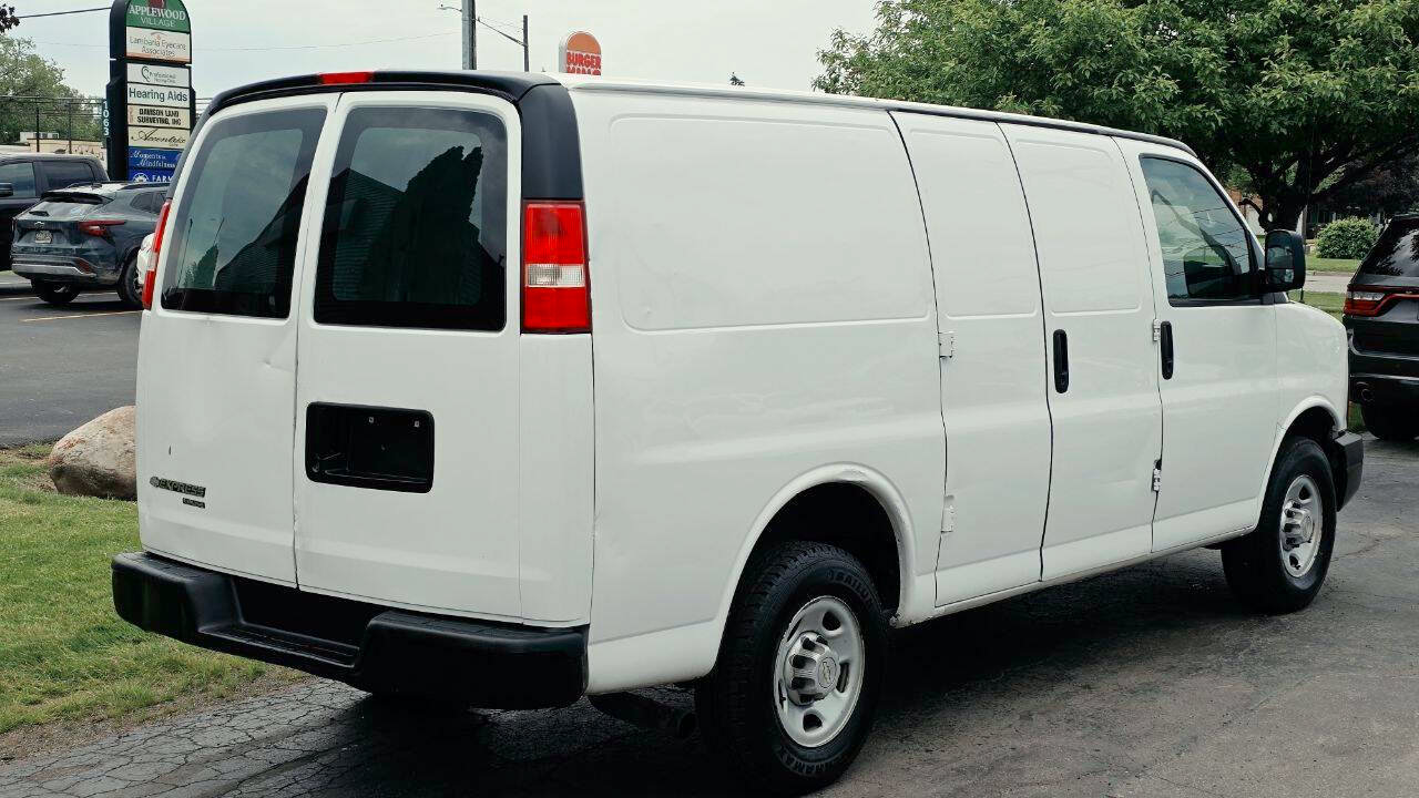 Used 2014 Chevrolet Express 2500 RWD image 8