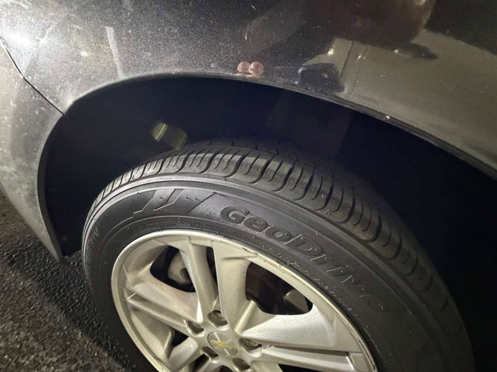 Used 2017 Chevrolet Cruze LT w/ Convenience Package image 10