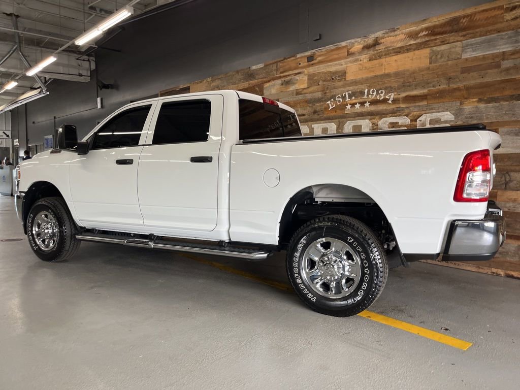 Used 2024 RAM 2500 Tradesman w/ Chrome Appearance Group image 23