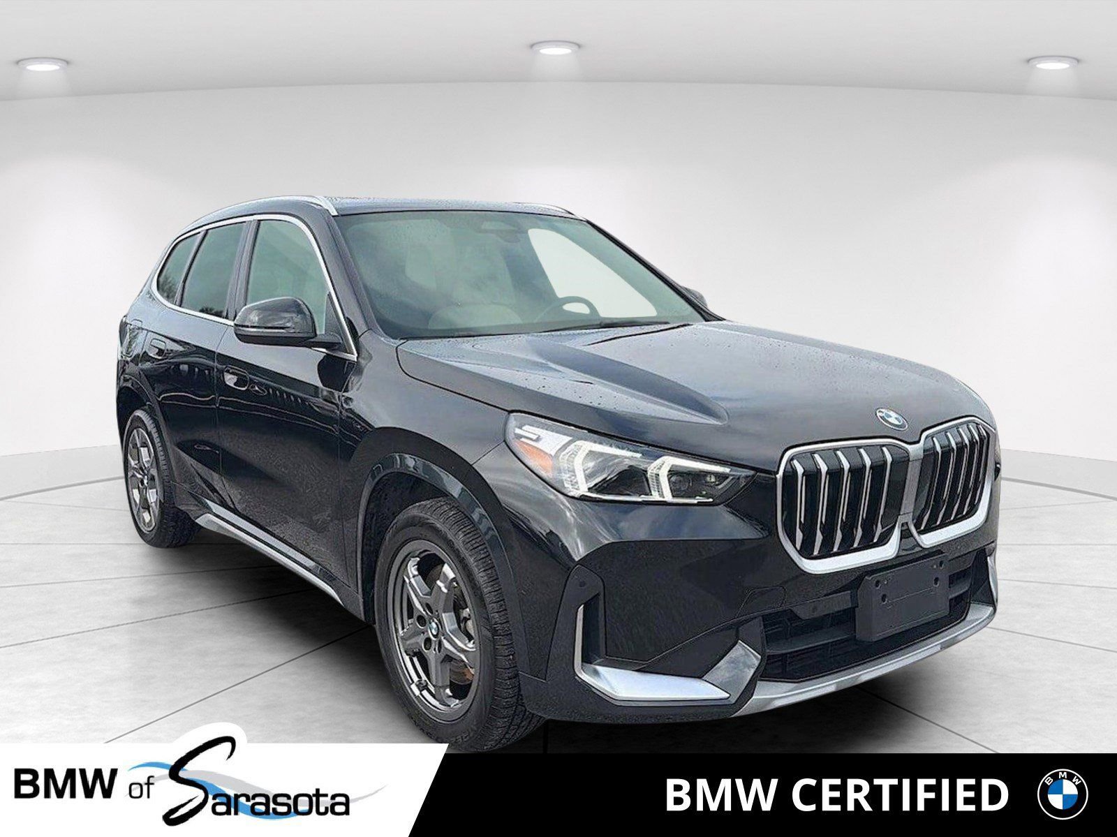 Certified 2025 BMW X1 xDrive28i AWD/4WD image 1