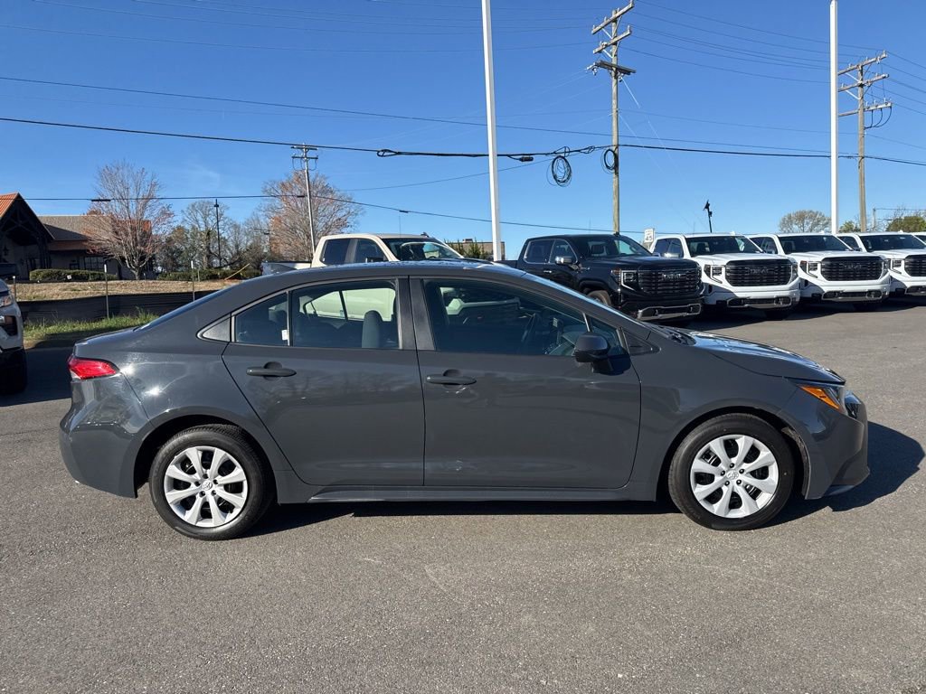 Used 2025 Toyota Corolla LE image 6