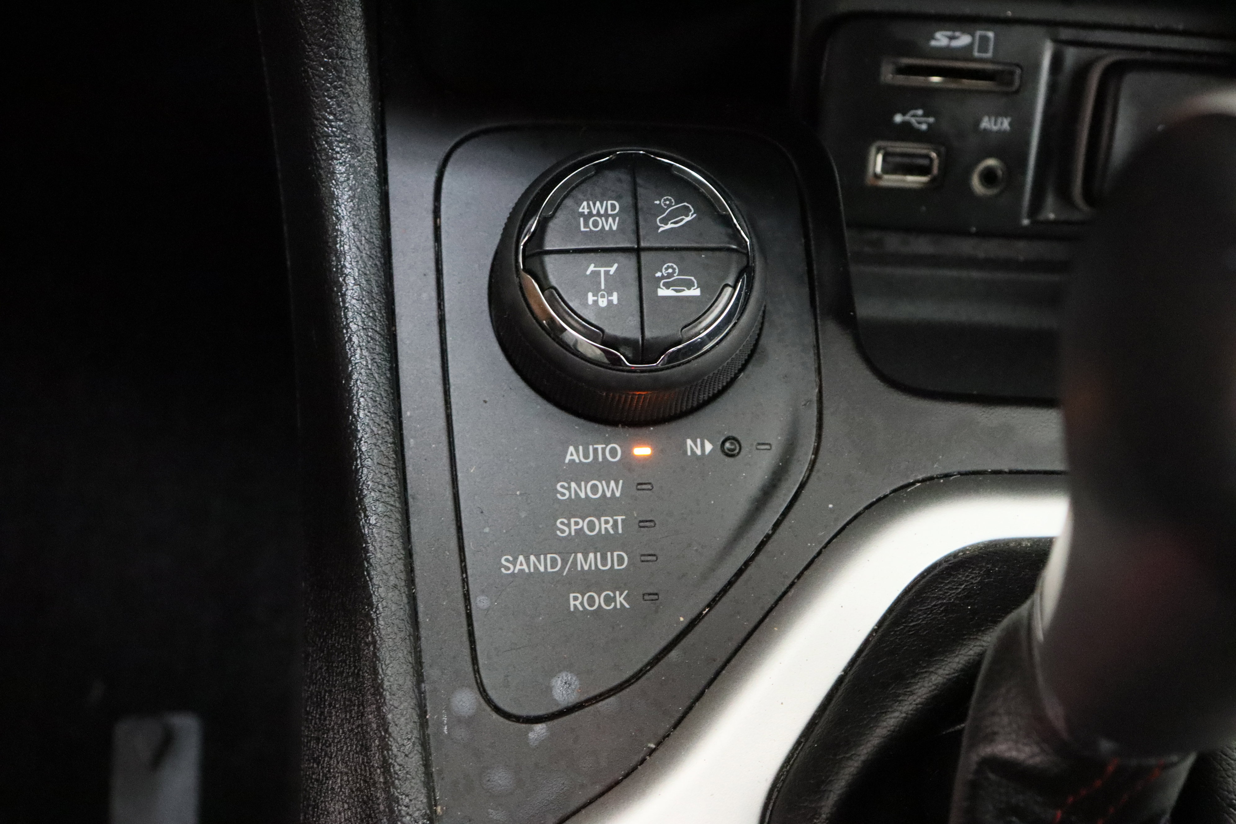 Used 2018 Jeep Cherokee Trailhawk w/ Quick Order Package 27L image 24