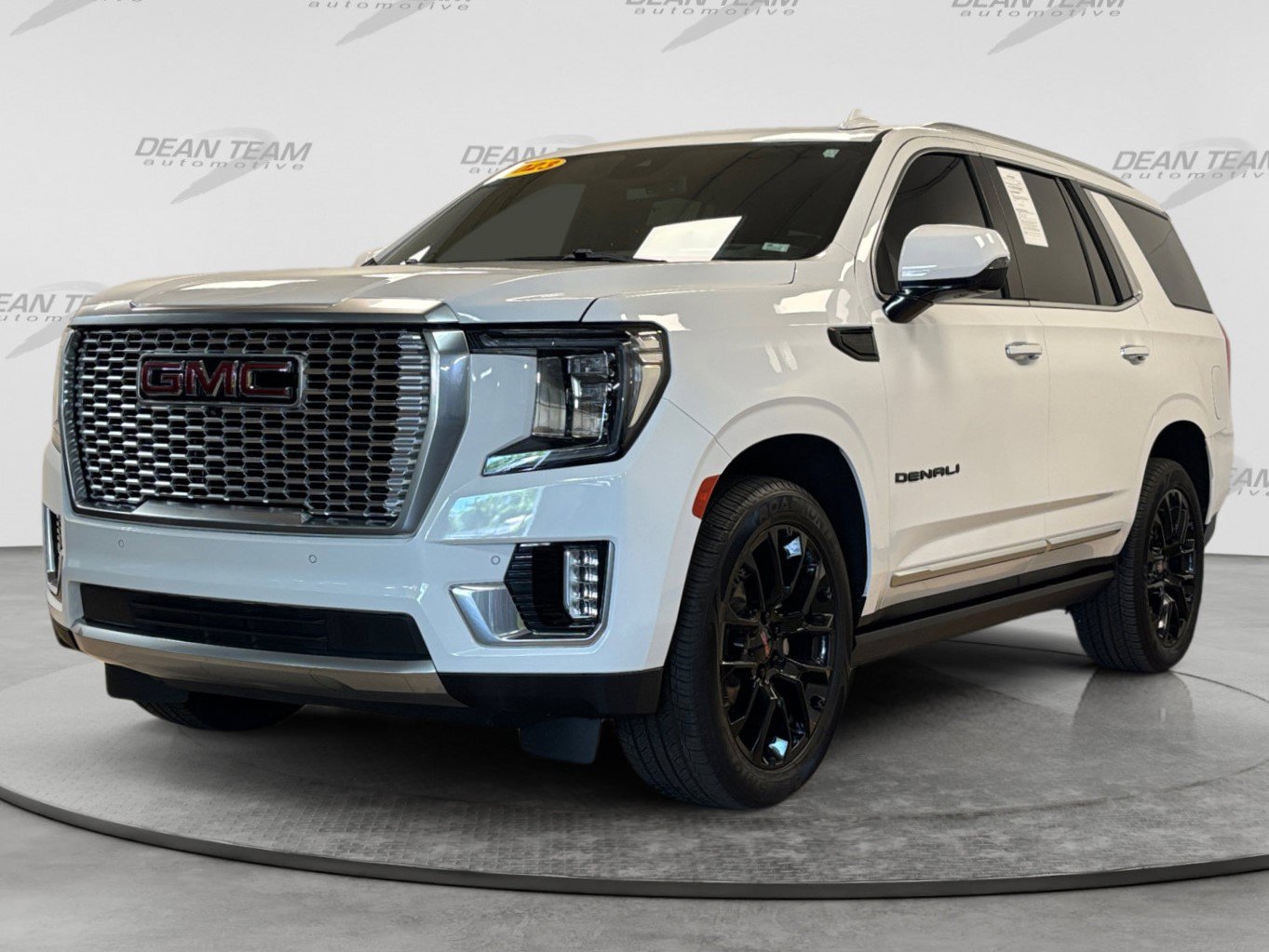 Used 2023 GMC Yukon Denali AWD/4WD image 3