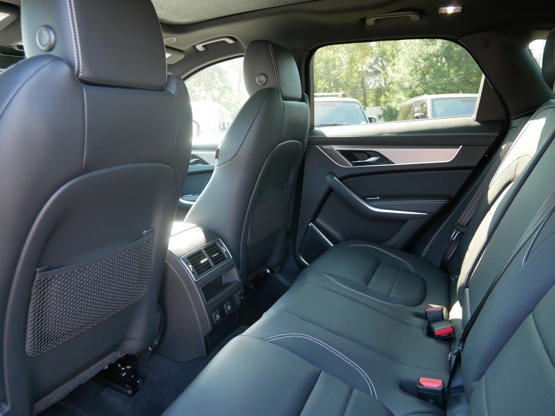 New 2026 Jaguar F-PACE R-Dynamic S image 6