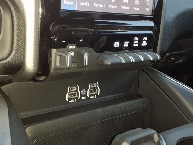 New 2026 RAM 2500 Big Horn AWD/4WD image 9