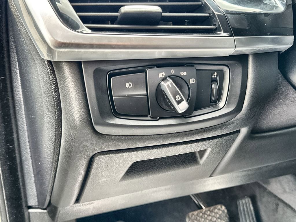 Used 2018 BMW X5 sDrive35i w/ M Sport Package image 16