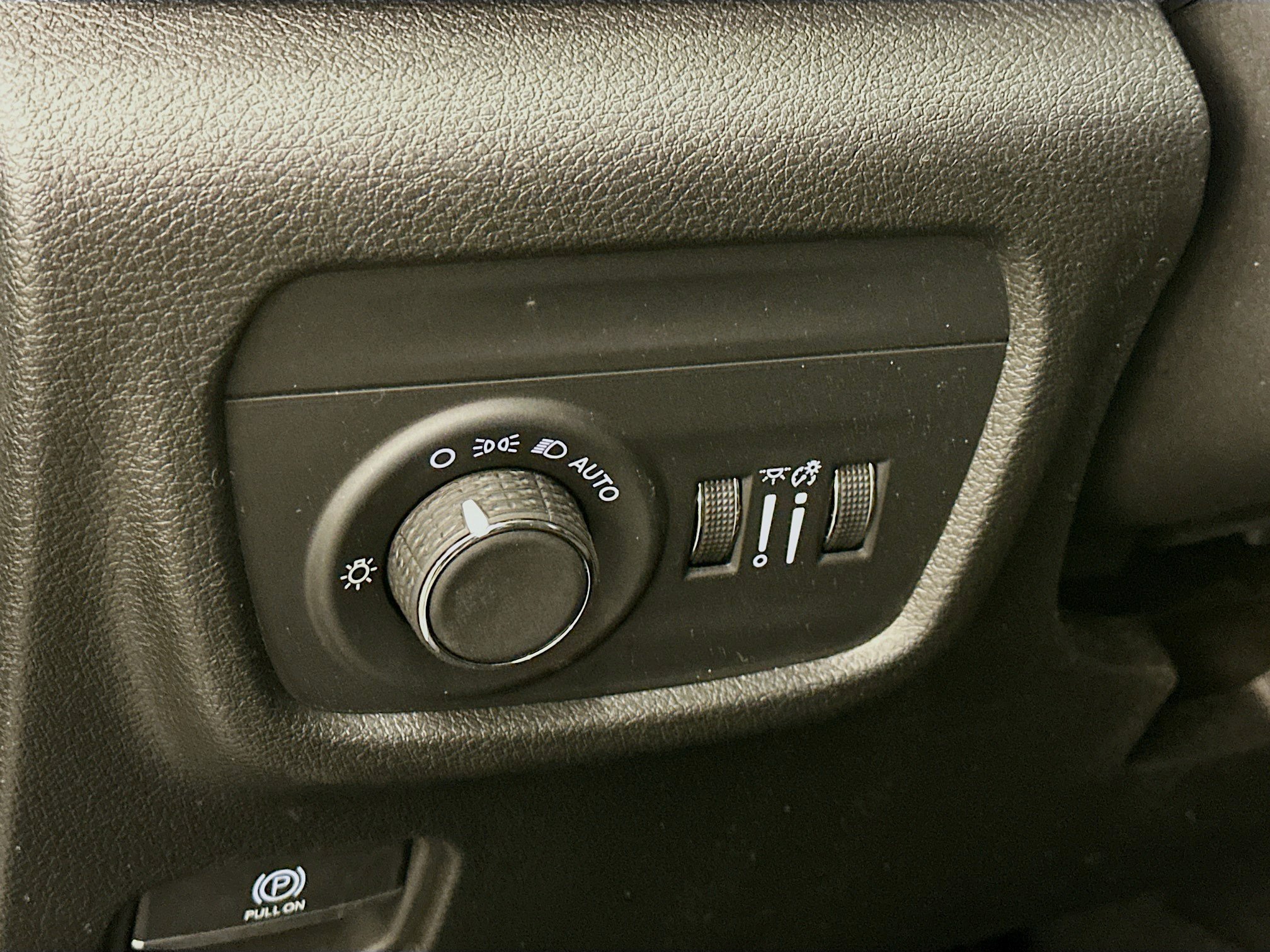 Used 2024 Jeep Grand Cherokee Altitude AWD/4WD image 17