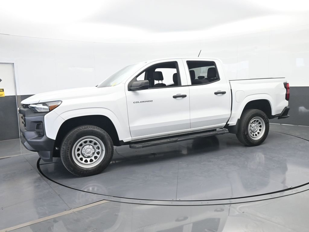 Used 2023 Chevrolet Colorado W/T image 2