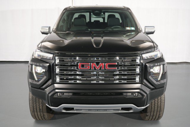 Used 2024 GMC Canyon Denali AWD/4WD image 4