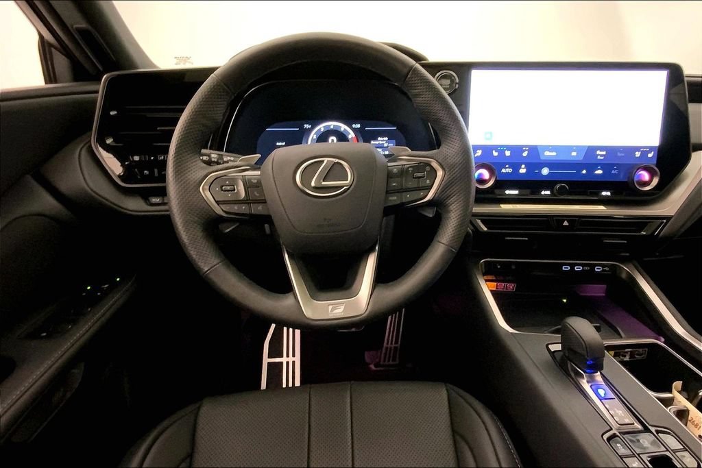 Used 2025 Lexus TX 350 AWD w/ Technology Package image 4
