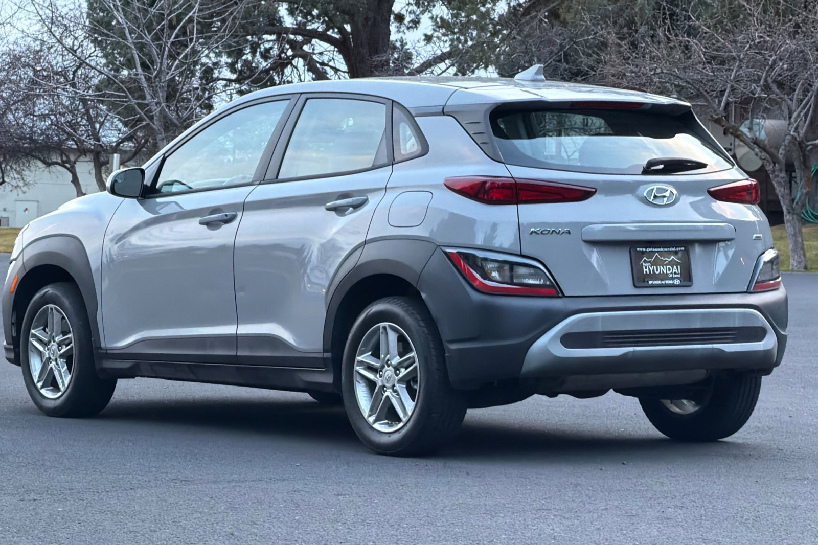 Used 2022 Hyundai Kona SE image 6