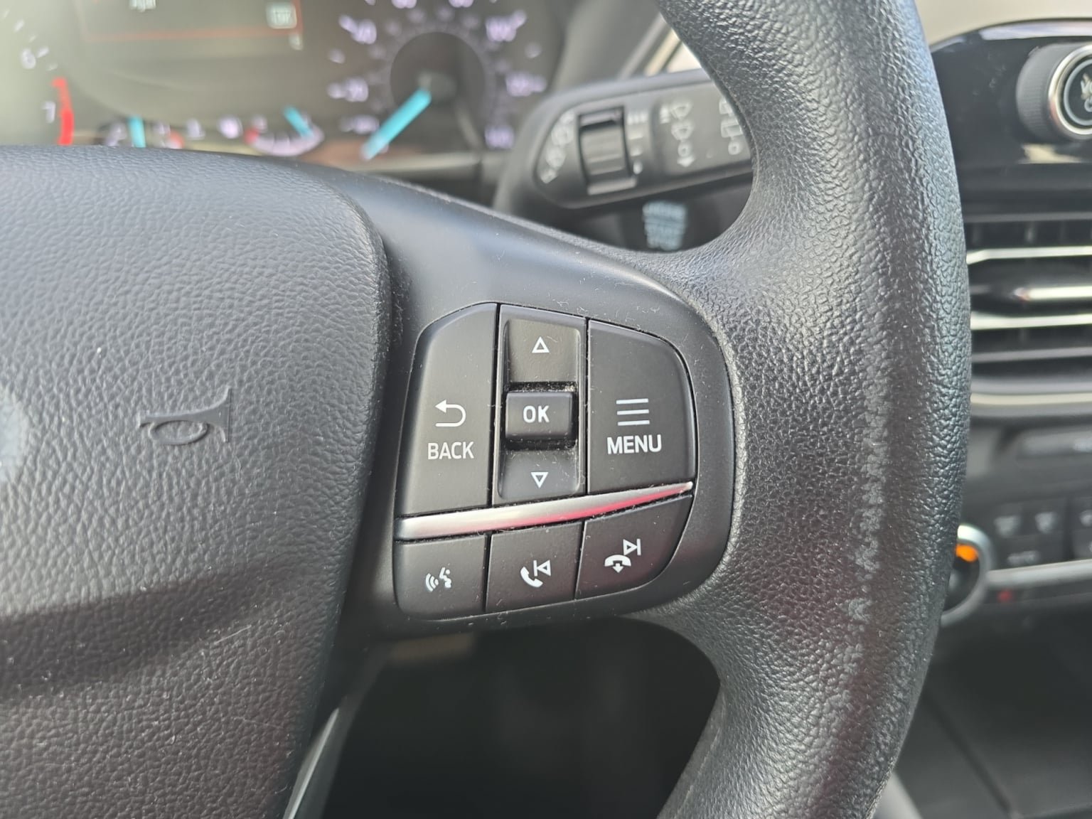 Used 2020 Ford Escape SE FWD image 23