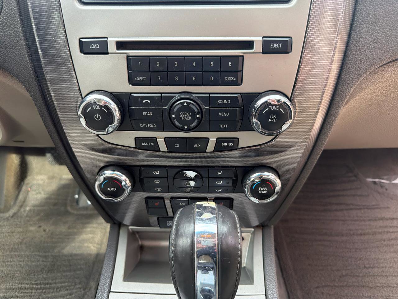 Used 2011 Ford Fusion SEL FWD image 34