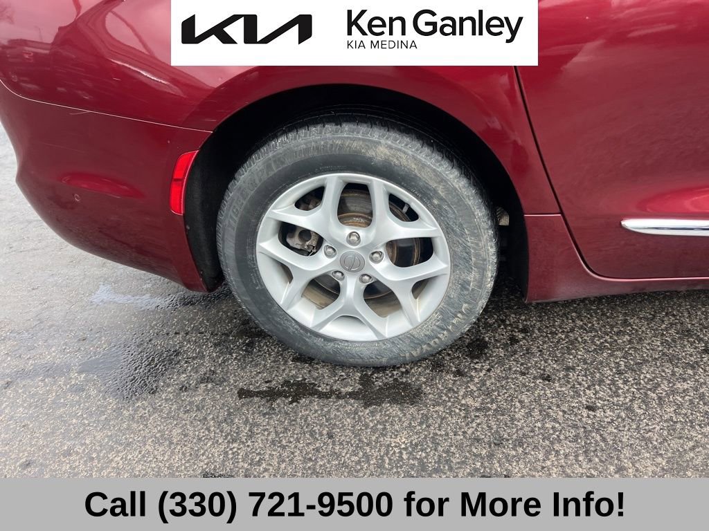 Used 2017 Chrysler Pacifica Touring-L Plus w/ Advanced Safetytec Group image 22