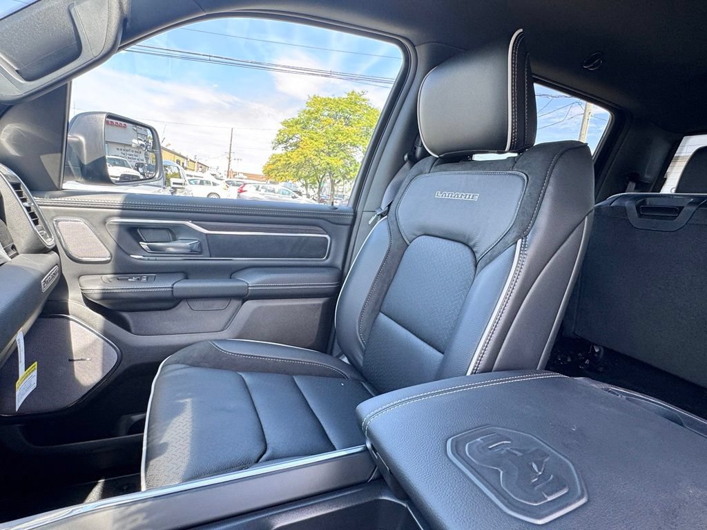 New 2026 RAM 1500 Laramie w/ Night Edition AWD/4WD image 15