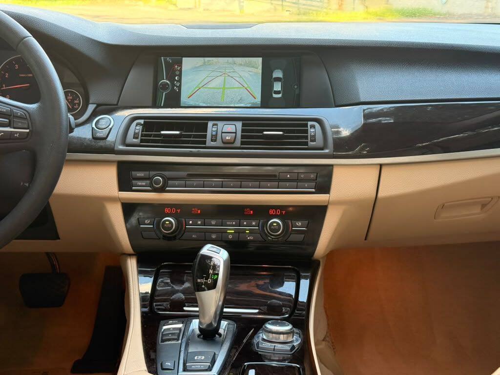 Used 2012 BMW 528i Sedan RWD image 17