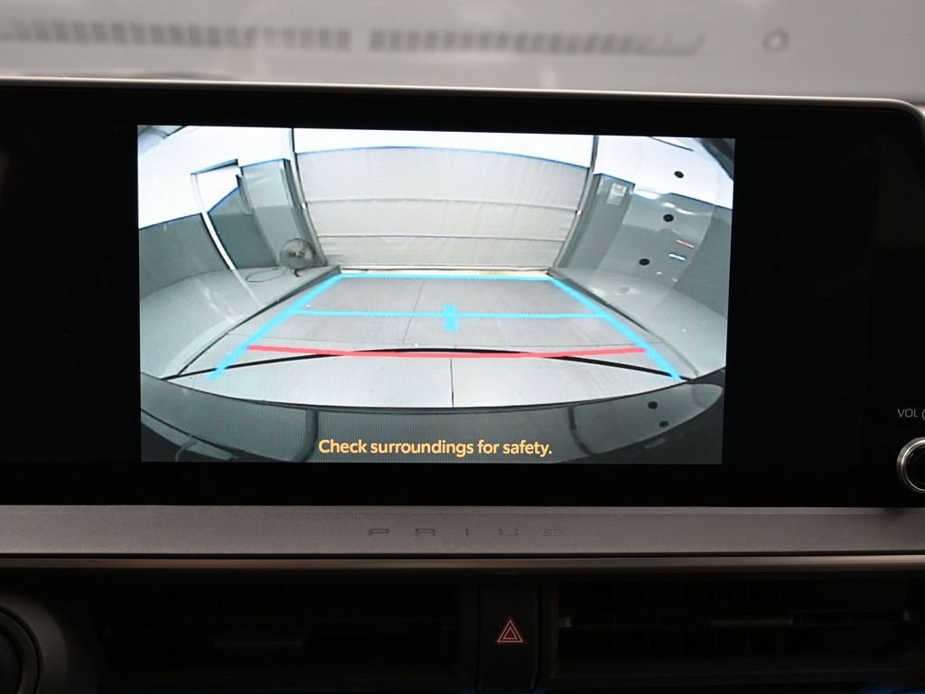 Used 2024 Toyota Prius XLE image 20