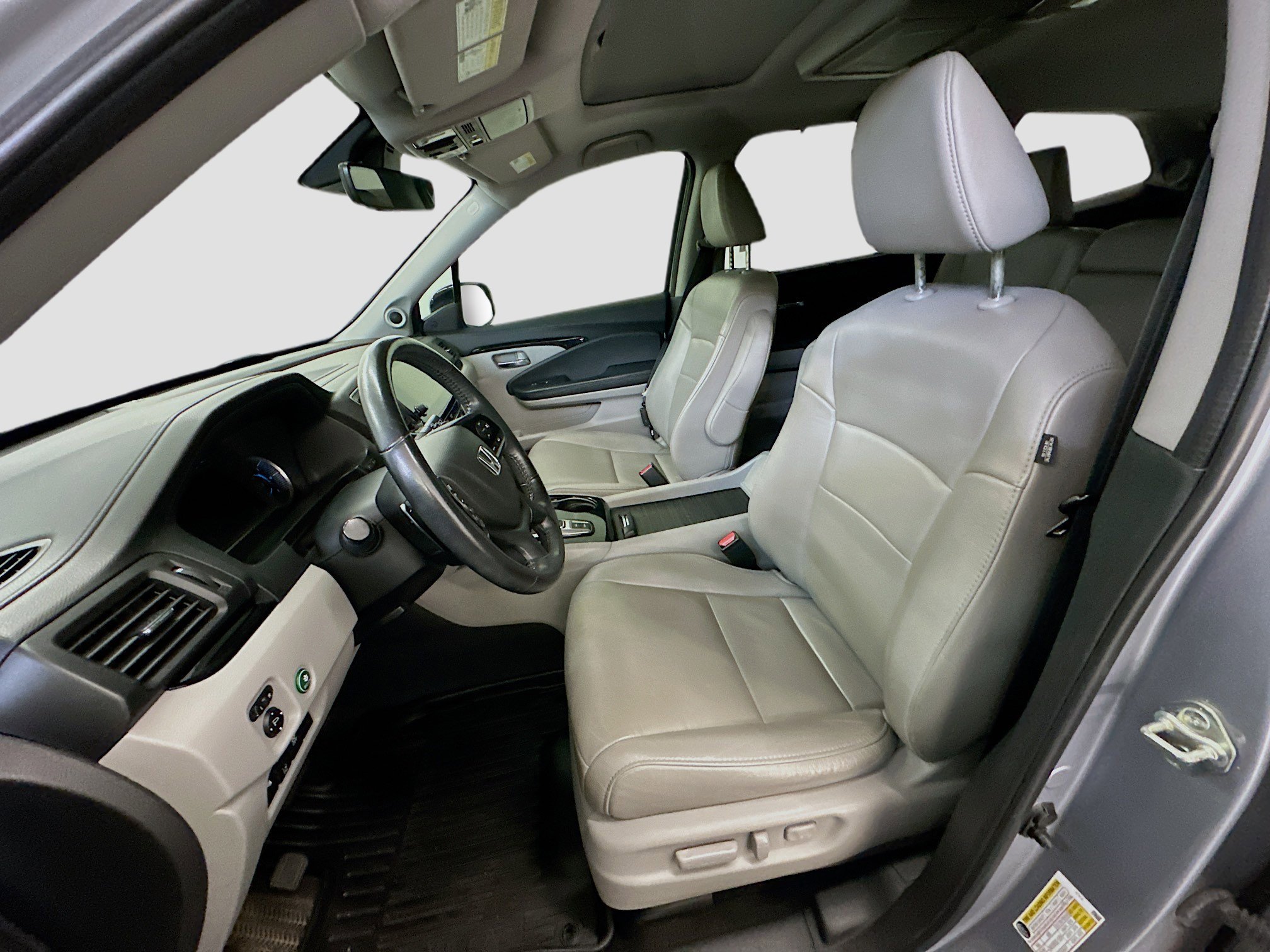 Used 2019 Honda Pilot Touring image 13
