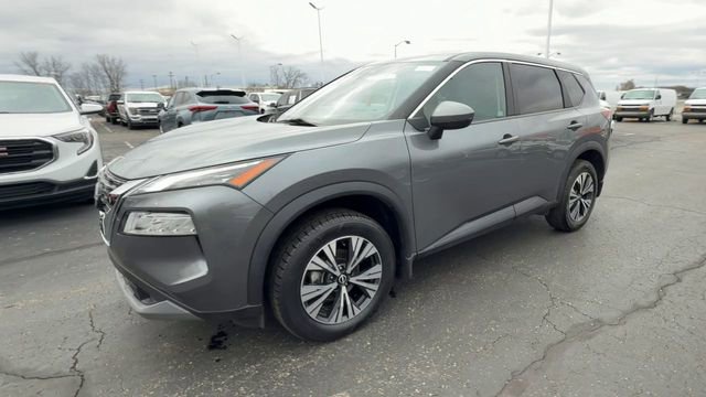 Used 2022 Nissan Rogue SV image 4