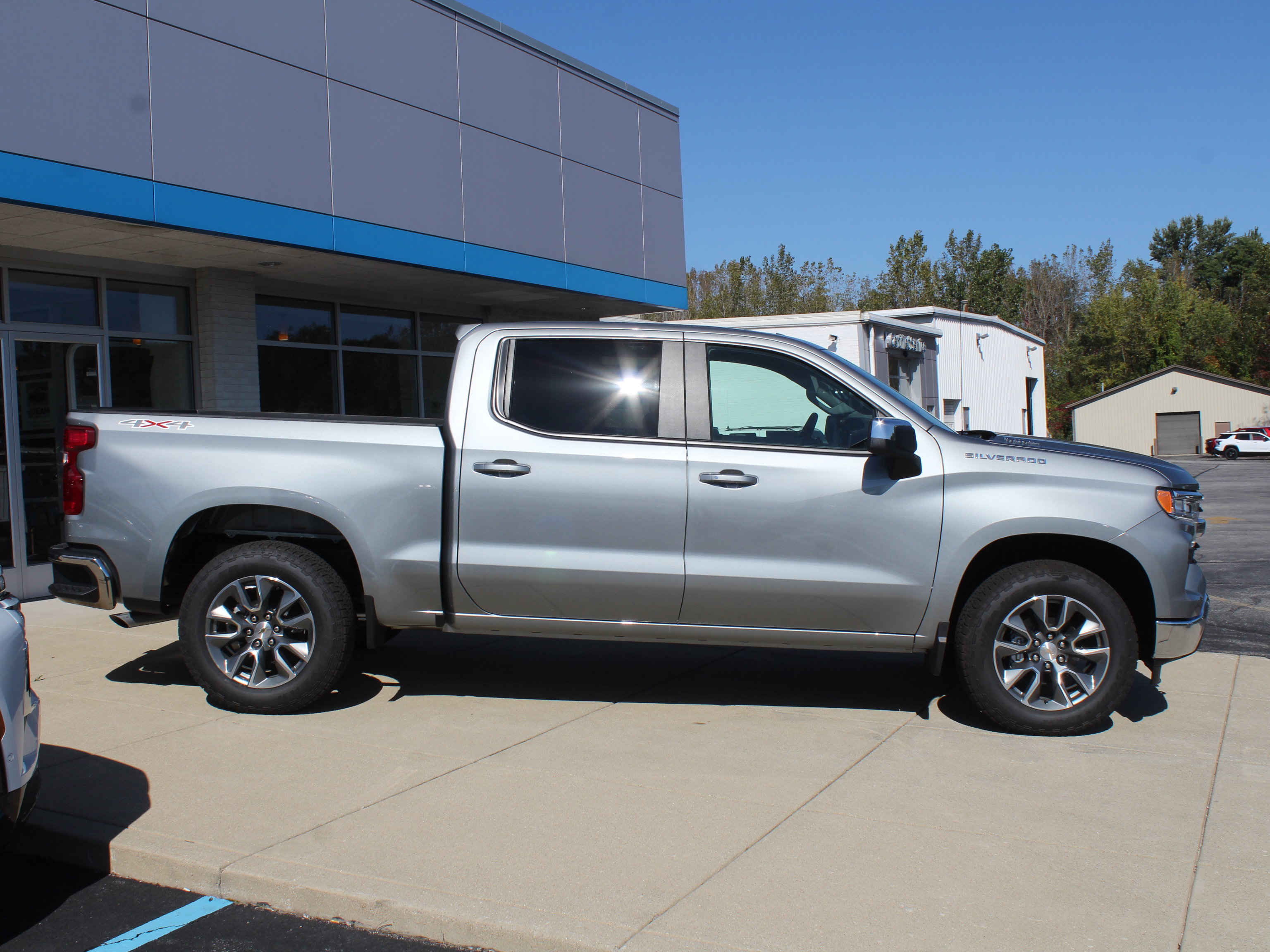 New 2026 Chevrolet Silverado 1500 LT AWD/4WD image 5