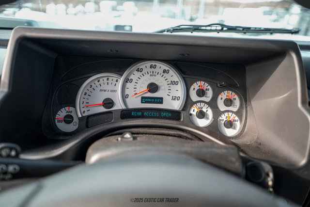 Used 2003 HUMMER H2 w/ Preferred Equipment Group image 24