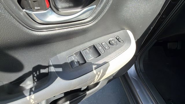 Used 2023 Honda HR-V LX image 20
