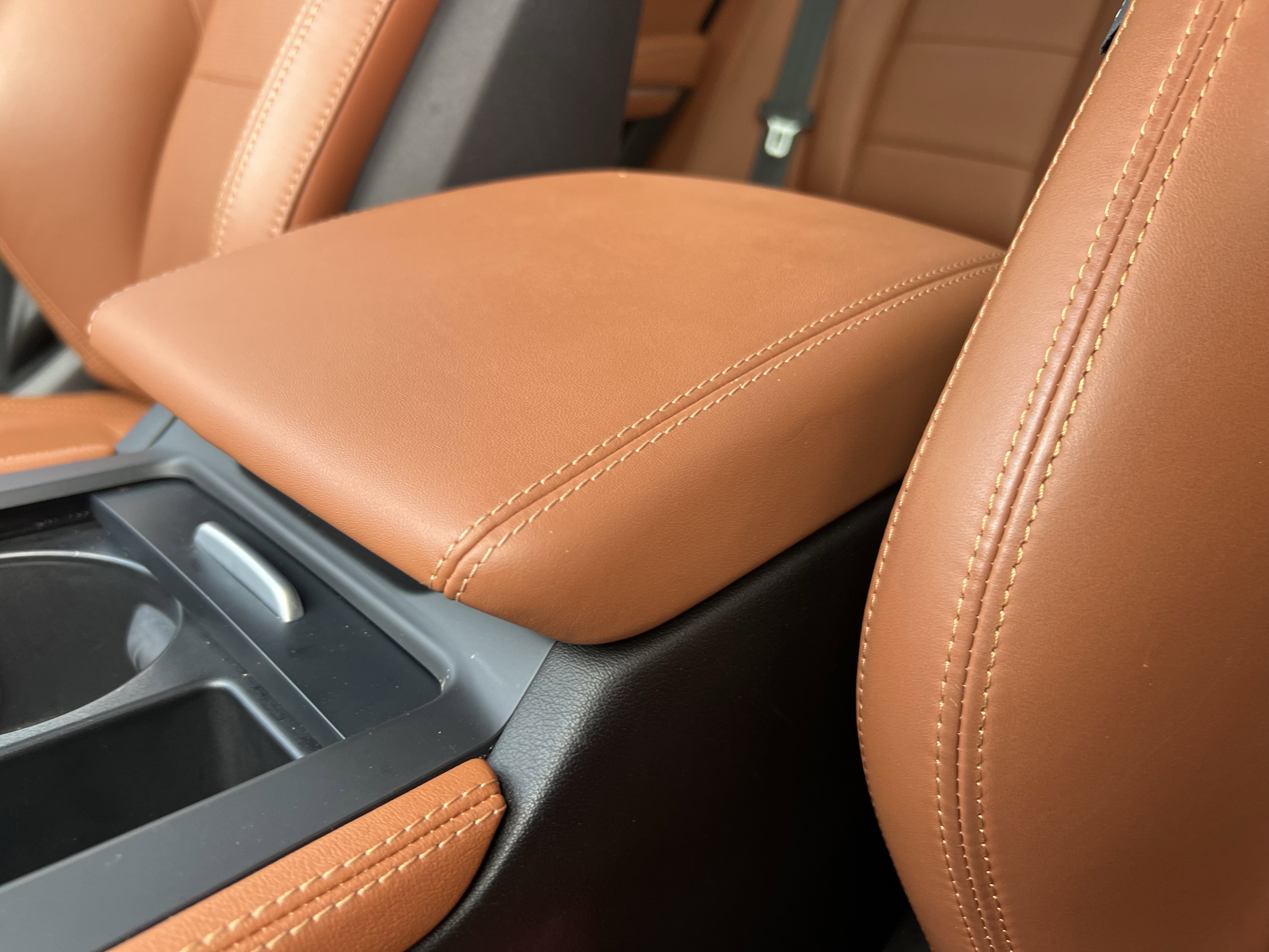 Used 2025 Jaguar F-PACE R-Dynamic S image 28