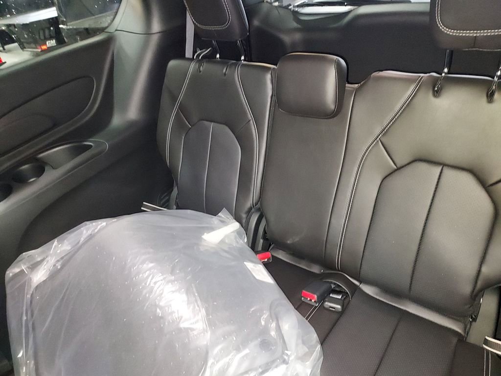 New 2026 Chrysler Pacifica Select w/ S Appearance Package image 29