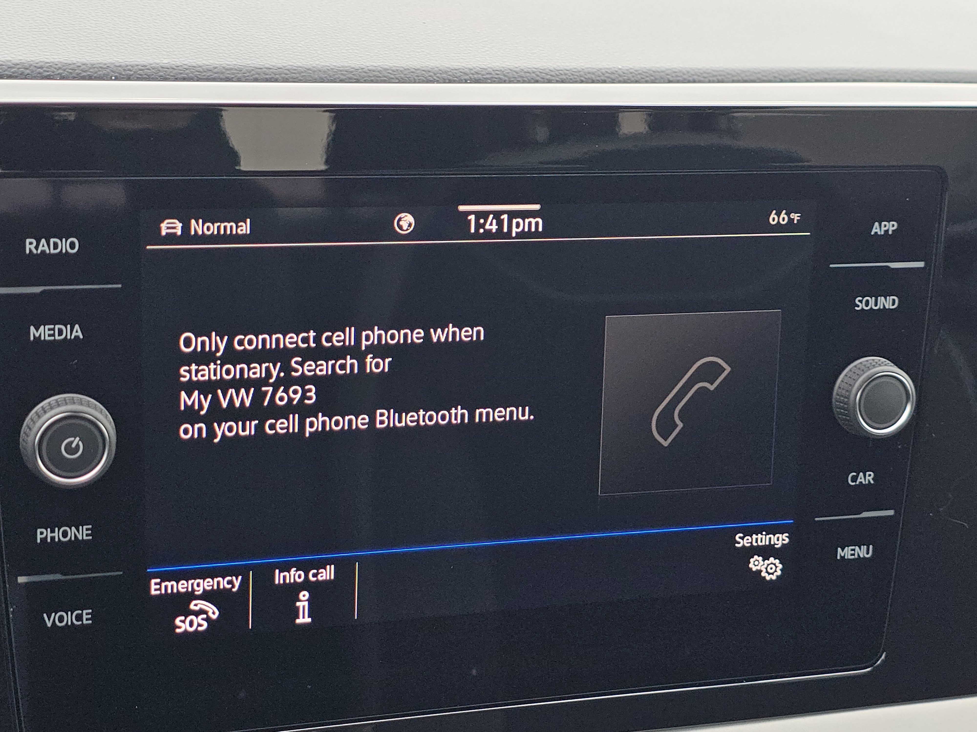 New 2026 Volkswagen Taos SE image 11