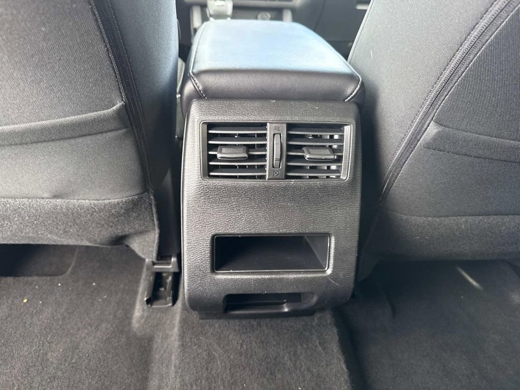 Used 2025 Mitsubishi Outlander ES image 18
