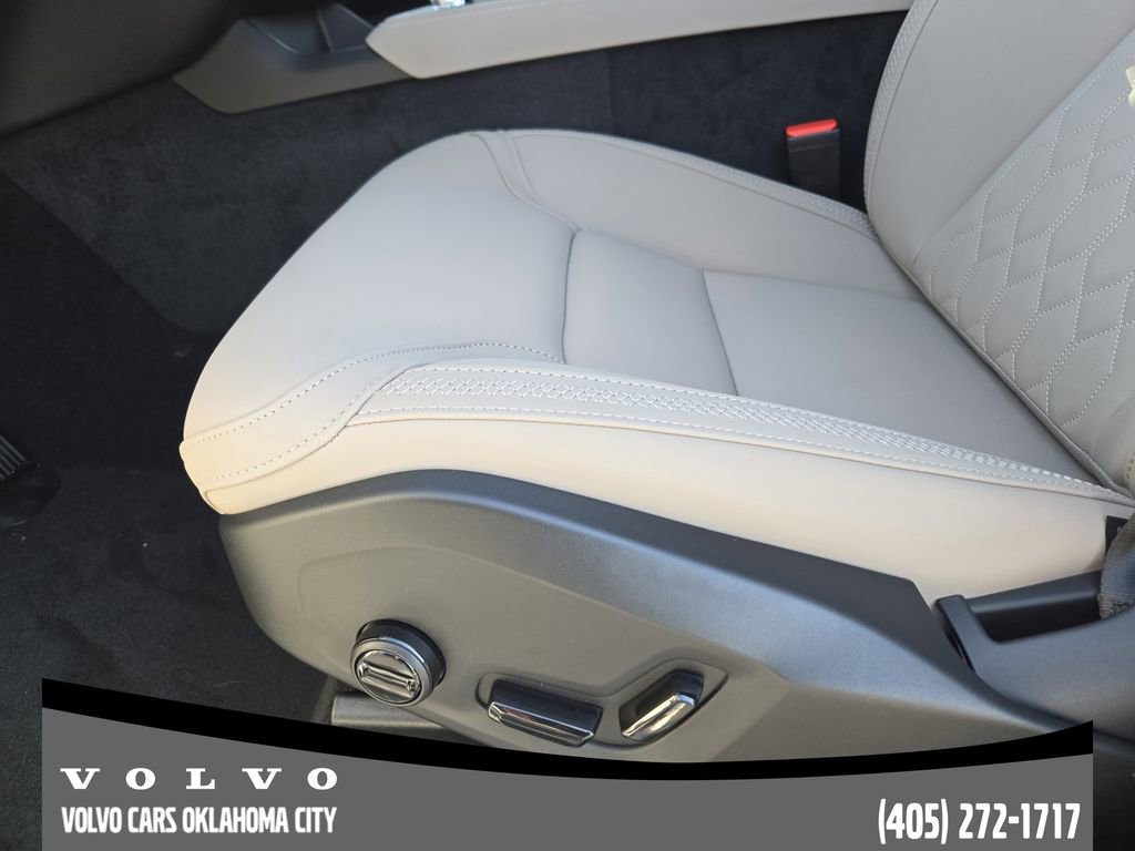Used 2026 Volvo XC90 B6 Plus w/ Protection Package Premier AWD/4WD image 23