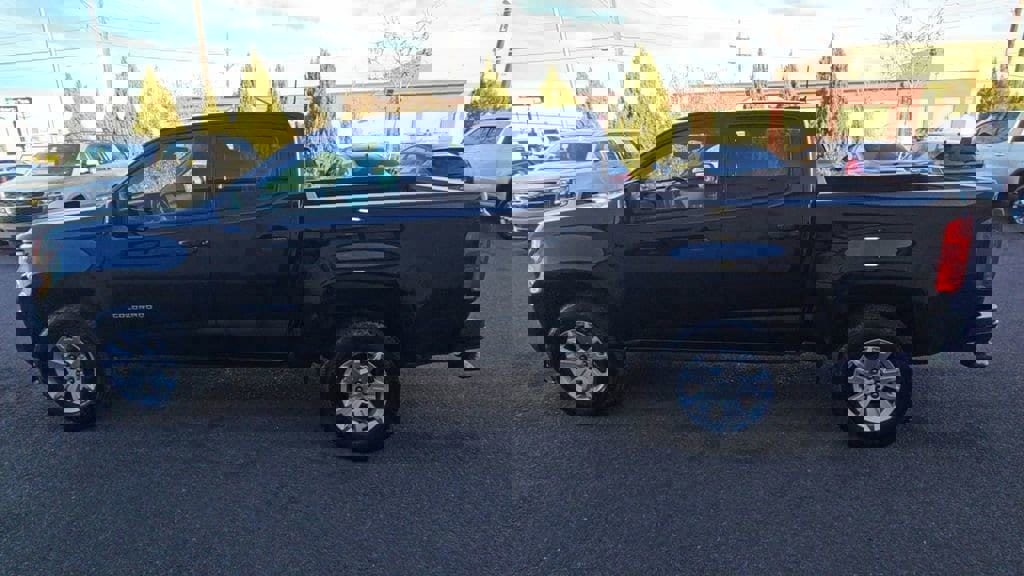 Used 2022 Chevrolet Colorado LT w/ LT Convenience Package image 5