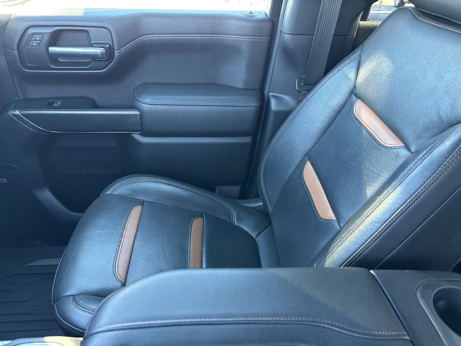 Used 2019 GMC Sierra 1500 AT4 w/ AT4 Premium Package image 5