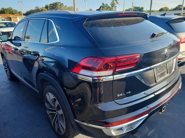Used 2021 Volkswagen Atlas Cross Sport SEL R-Line image 2