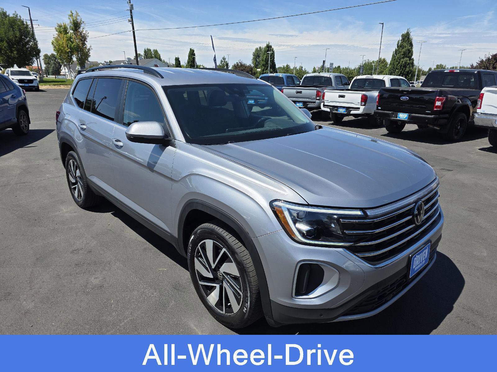 Used 2024 Volkswagen Atlas SE image 3