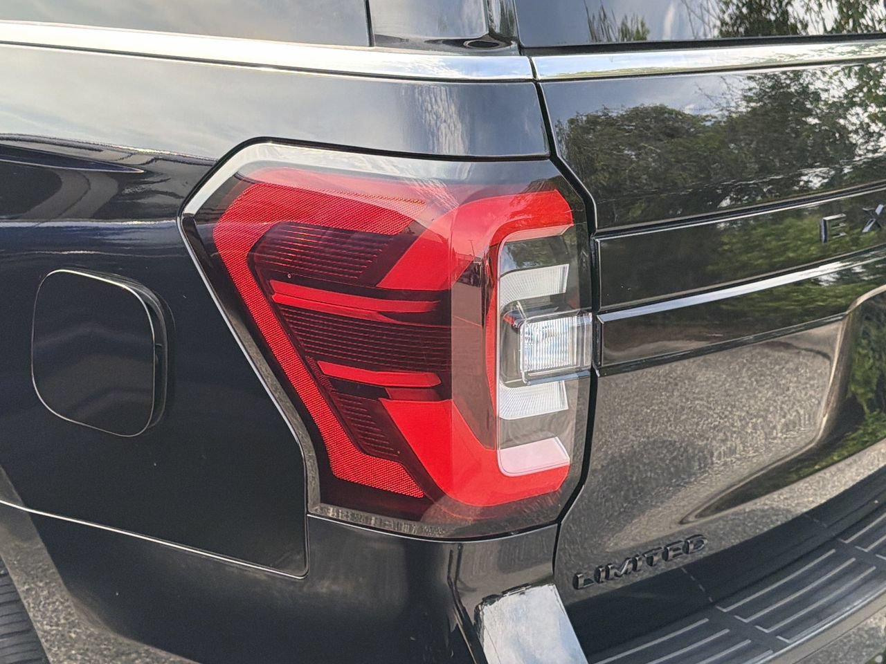Certified 2023 Ford Expedition Limited RWD image 7