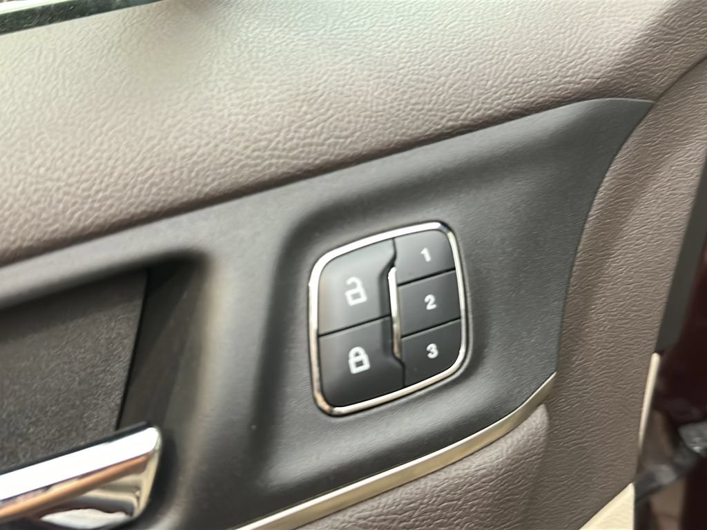 Used 2017 Lincoln MKC Reserve AWD/4WD image 13