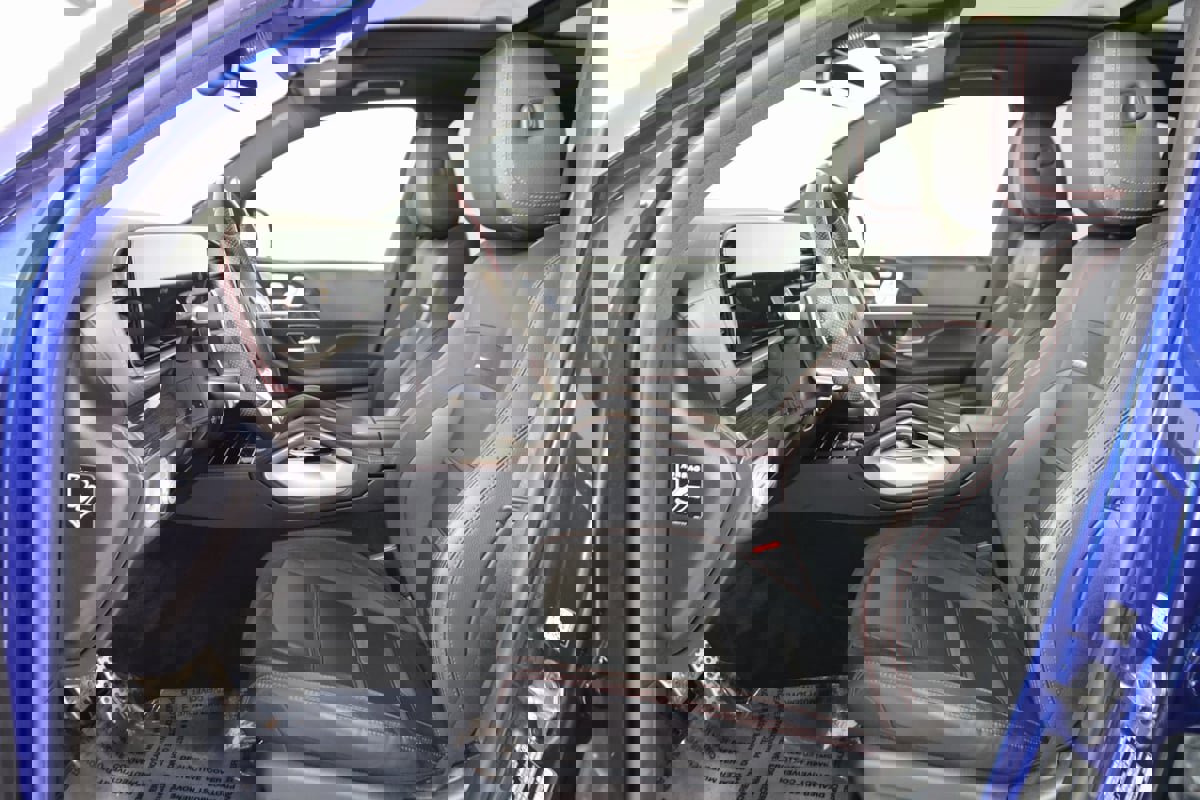 Used 2022 Mercedes-Benz GLE 53 AMG 4MATIC w/ 3rd Row Seat Package image 12