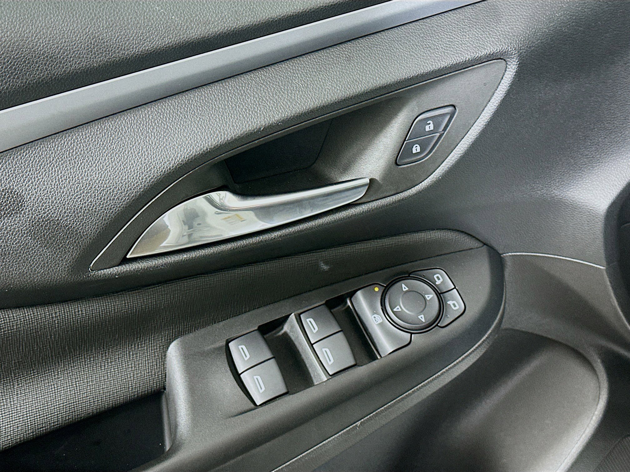 Used 2025 Buick Envista Preferred FWD image 15