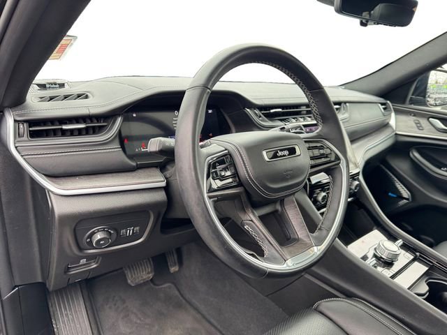 Certified 2022 Jeep Grand Cherokee L Overland w/ Luxury Tech Group IV AWD/4WD image 11