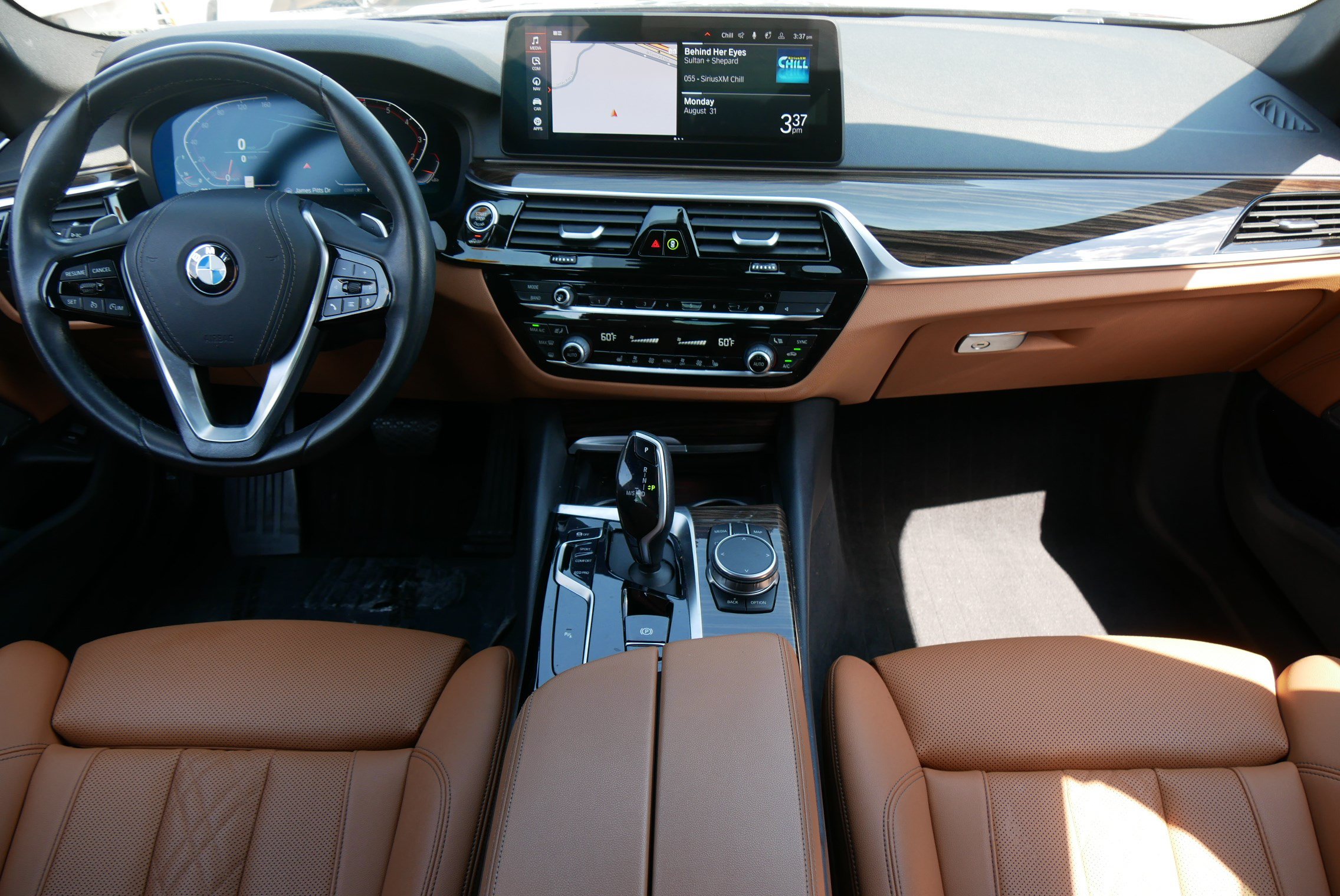 Used 2022 BMW 530i w/ Premium Package RWD image 15