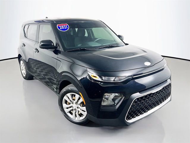 Used 2021 Kia Soul LX FWD image 2