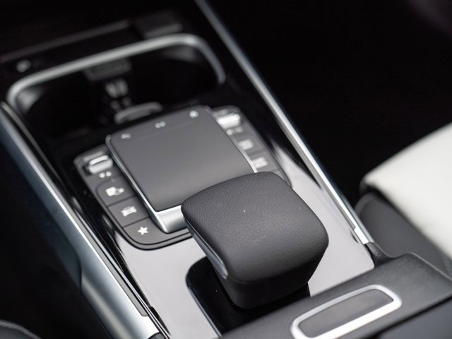 Certified 2023 Mercedes-Benz GLB 250 4MATIC image 29