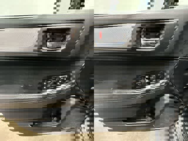 Used 2018 Subaru Legacy 2.5i Premium w/ Popular Package #1 AWD/4WD image 16