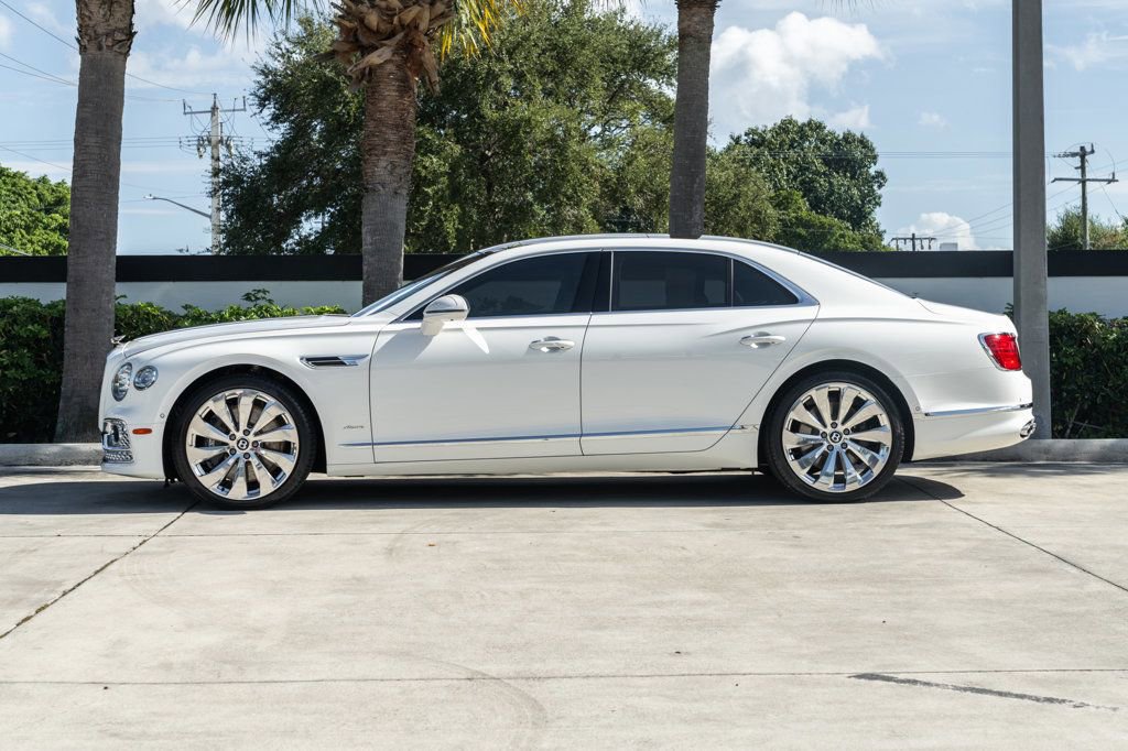 Used 2023 Bentley Flying Spur Azure image 3