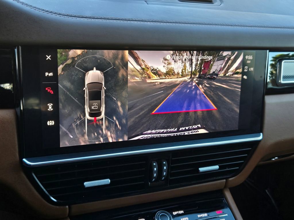 Used 2023 Porsche Cayenne Platinum Edition w/ Premium Package Plus (PIA) image 24