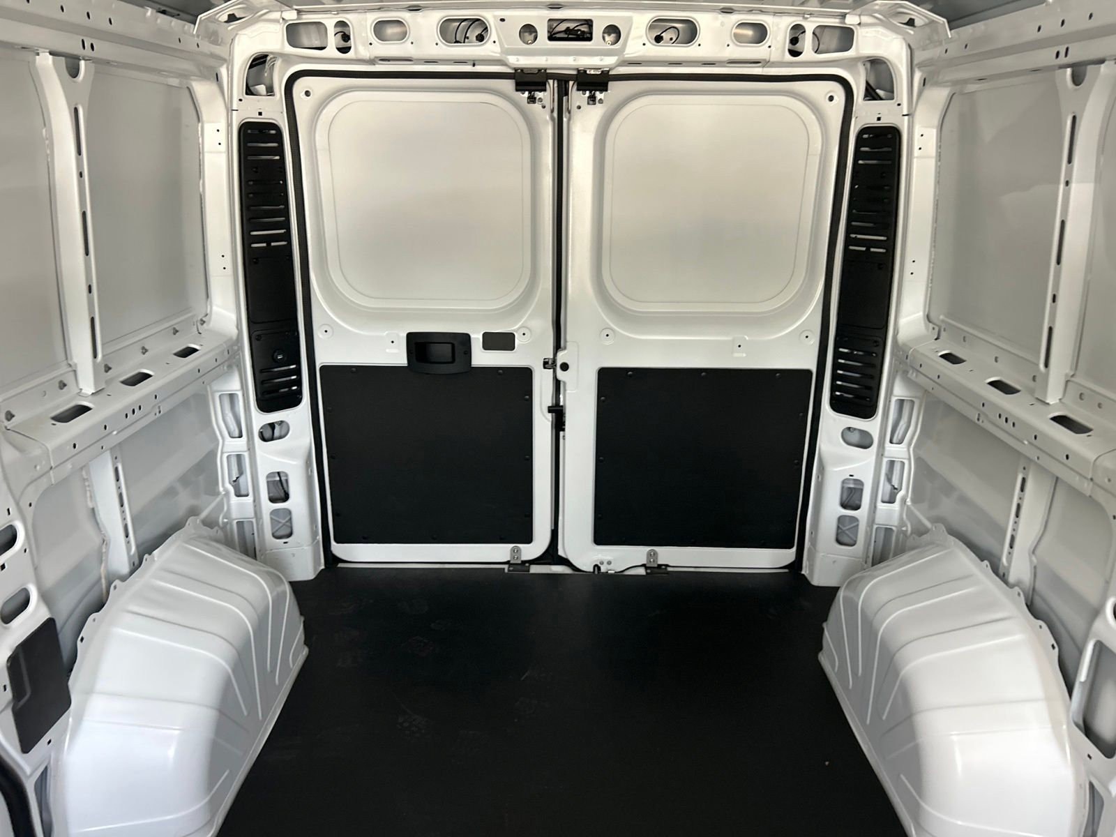 New 2026 RAM ProMaster 1500 w/ Convenience Group FWD image 5